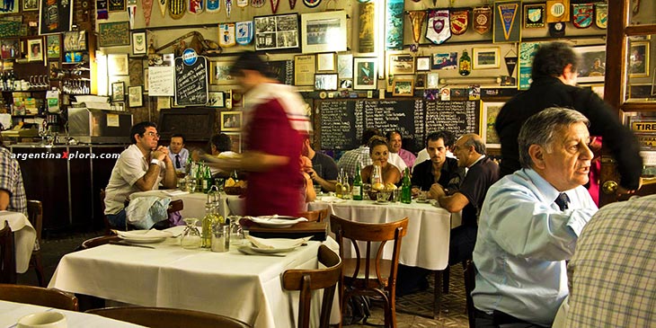 Restaurante 'El Obrero'. Tradicional lugar del barrio de La Boca en la Ciudad de Buenos Aires.