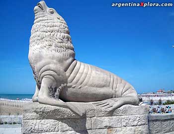 Icono de Mar del Plata Esculturas de Lobos Marinos, realizadas por el artista José Fioravanti