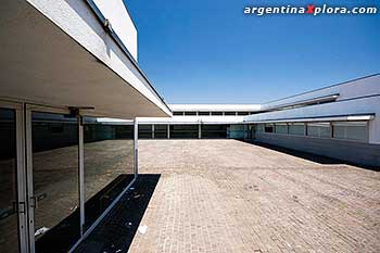 Centro Municipal Distrito Sur Diseño Arq. Alvaro Siza